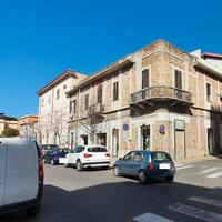 Locale commerciale Via Corsica - Via Valverde