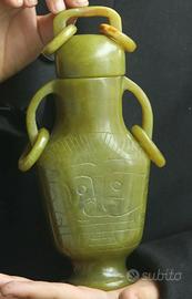 Antico vaso cinese in giada/bowenite - intagliata