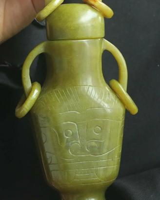 Antico vaso cinese in giada/bowenite - intagliata