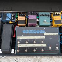 Pedaliera per chitarra custom con switch looper