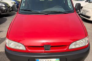 FURGONE PEUGEOT RENCH 1.9 DIESEL ASPIRATO 2001