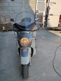 Aprilia scarabeo 500