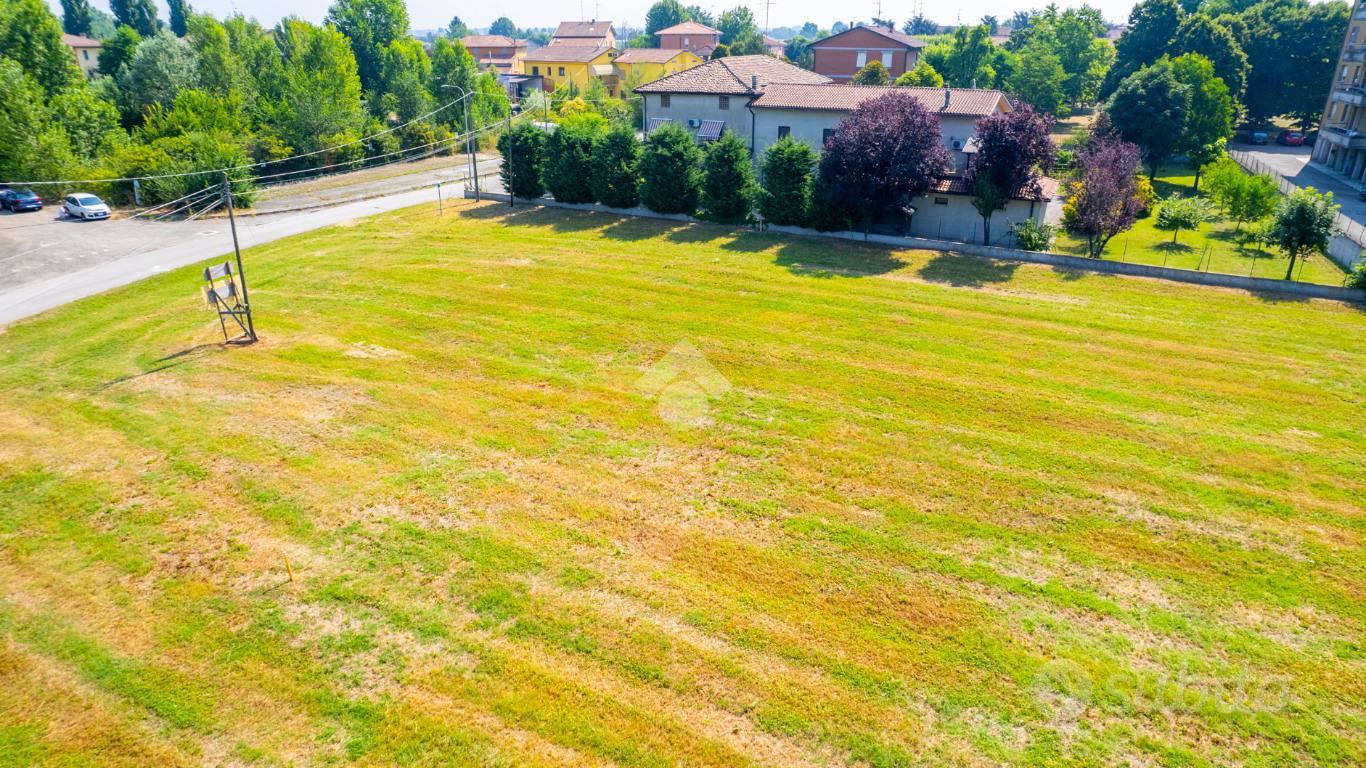 TER. RESIDENZIALE A REGGIO NELL'EMILIA - Vista 3