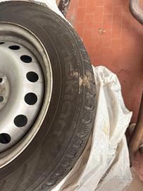 4 GOMME NOKIAN M+S  + 4 CERCHI 185 65 R 15 88T