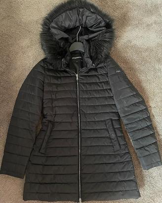 Piumino lungo Emporio Armani donna con cappuccio.