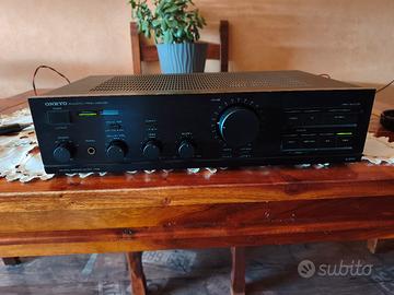 amplificatore Onkyo a 8150