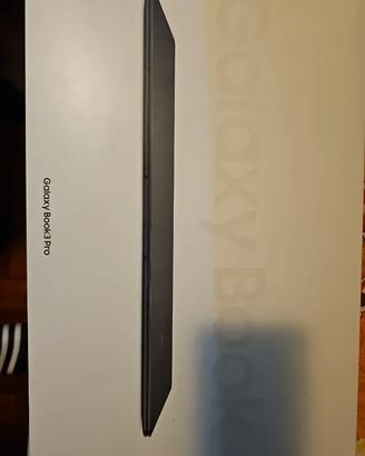 Samsung Galaxy Book 3 Pro - Pari Nuovo