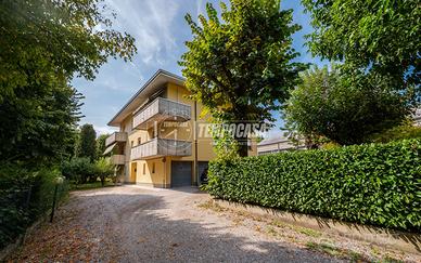 TRILOCALE A CORREGGIO