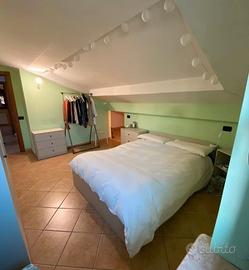 Finocchio ampio appartamento con terrazzo