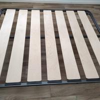 Rete matrimoniale con doghe in legno