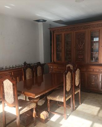 Sala da pranzo completa 