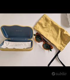 Occhiali da sole Gucci con custodia