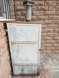 Cabina in ferro artigianale