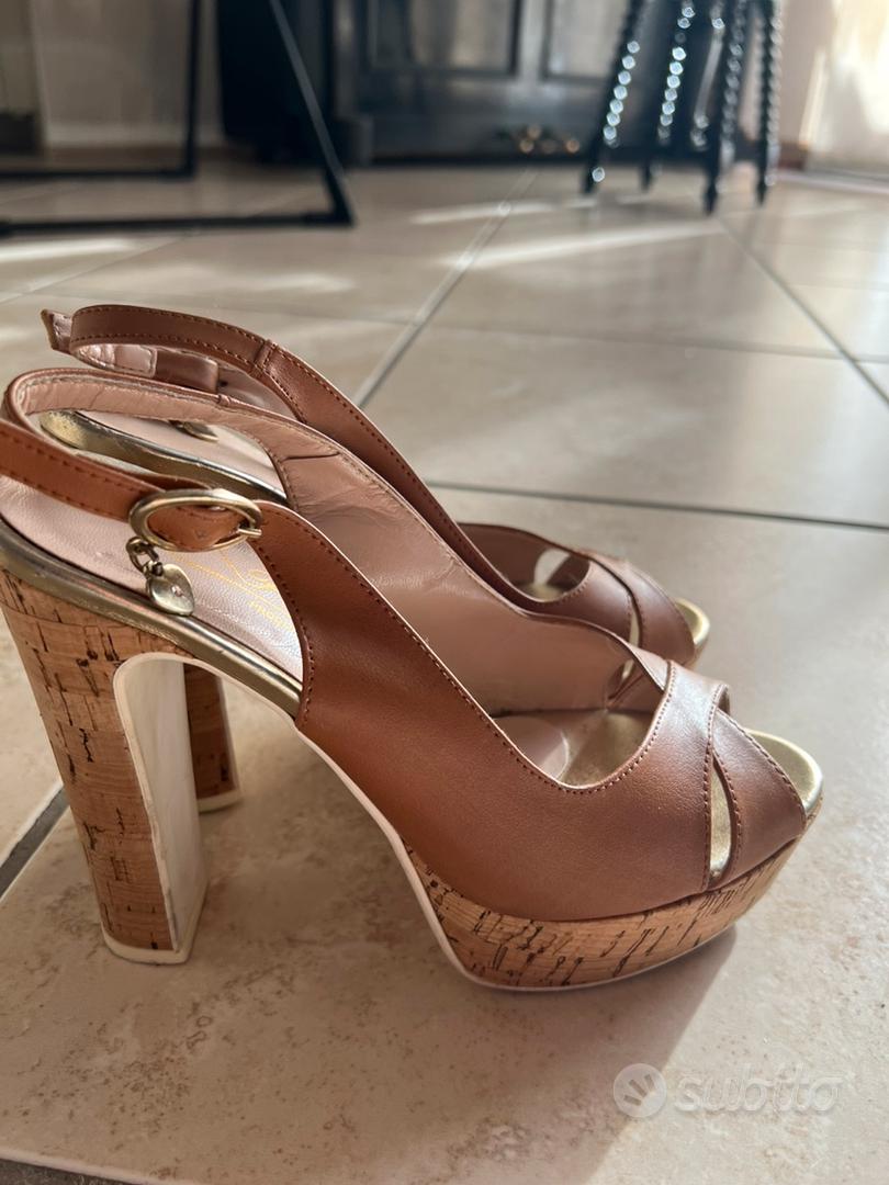 Scarpa sandalo tacco di sughero tg38 Abbigliamento e Accessori In vendita a Torino