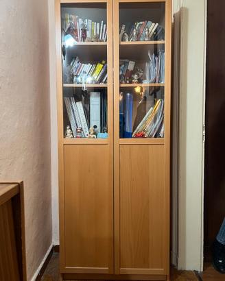 Libreria BILLY con pannello/ante a vetro