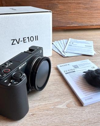 SONY ZV-E10 II solo corpo - Completo di tutto