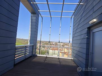 Appartamento di 130 m² con 5 locali e box auto a A