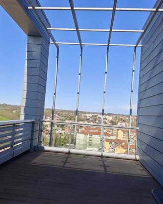 Appartamento di 130 m² con 5 locali e box auto a A