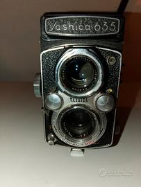 Macchina fotografica vintage Yashica 635 6x6