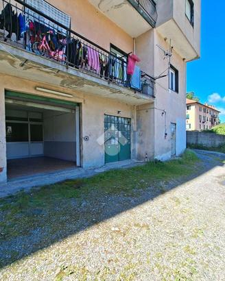 MAGAZZINO A SAVIGNONE