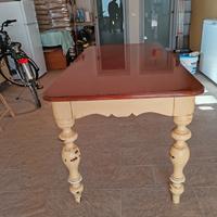 Tavolo in legno stile veneto