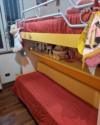 cameretta con letto a  castello 