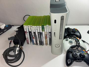 Xbox 360 + 3 joystick + 12 giochi