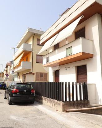3 LOCALI A GIULIANOVA