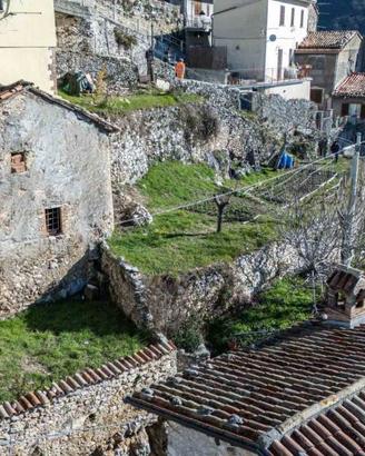 Rustico / Casale di 45 m² con 2 locali a Poggio Bu
