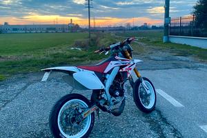 HM 50 (73) motard anno 2016