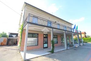 CASA SEMINDIPENDENTE A CADELBOSCO DI SOPRA