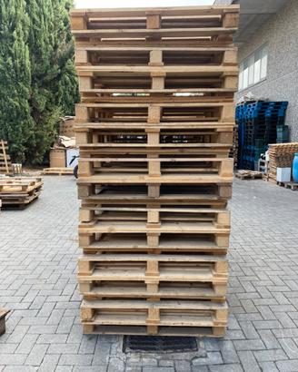 Bancali in legno usati da. 100x85