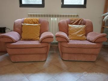 Poltrona in pelle scamosciata