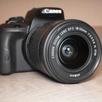 Canon EOS 100D con obiettivo EFS 18-55