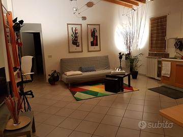 Bilocale arredato, spese incluse