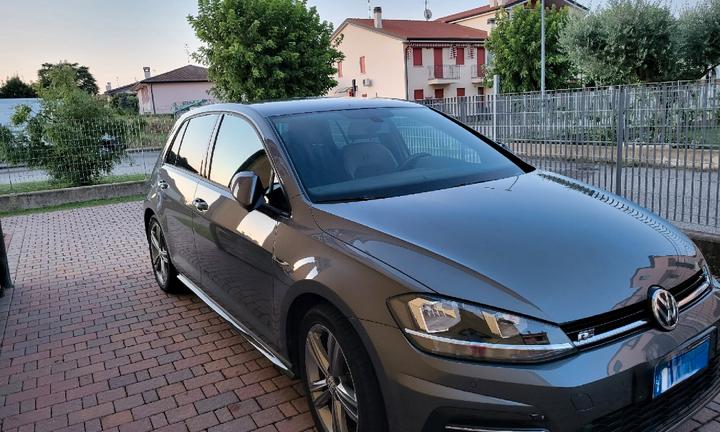 Volkswagen Golf 7.5 1.0 Tsi 
