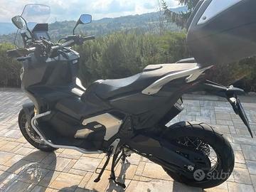 X adv 750 2024