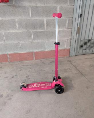Monopattino Micro Maxi Deluxe pieghevole rosa