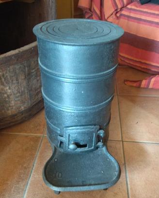 Antica stufa in ghisa