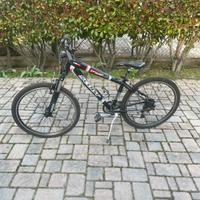 Bicicletta Montain Bike - Scout nera gomma 26