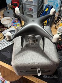 DJI phantom 4 obsidian edition. DRONR Pronto volo