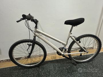 Mountain Bike da sistemare o per pezzi di ricambio
