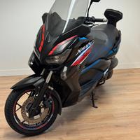 Yamaha xmax 250