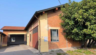 CAPANNONE A SISSA TRECASALI