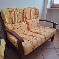 Due divani in legno