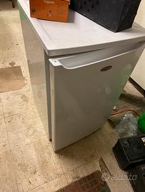 Congelatore verticale 5 cassetti HAIER HF 113 a