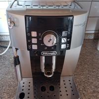 macchina caffè MAGNIFICA Delonghi