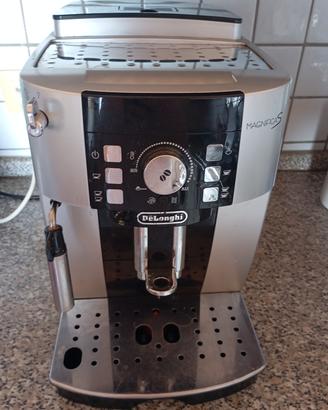 macchina caffè MAGNIFICA Delonghi