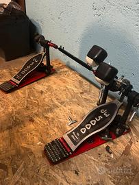 DW Drums 5000 doppio pedale