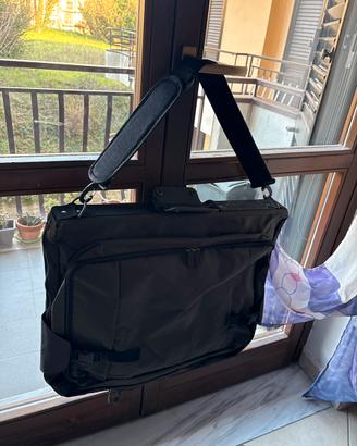 Borsa/Zaino Fila 2 in 1 con borsa interna